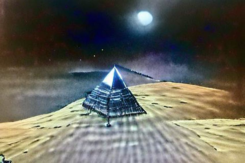 The Great Pyramid Redoubt in the Nightland by William Hope Hodgson